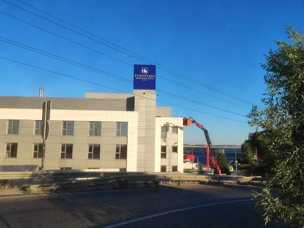 Rótulo luminoso (tótem) para Hotel Eurostars