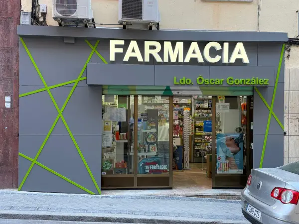 Rótulo de Gavalmedia para Farmacia Óscar González