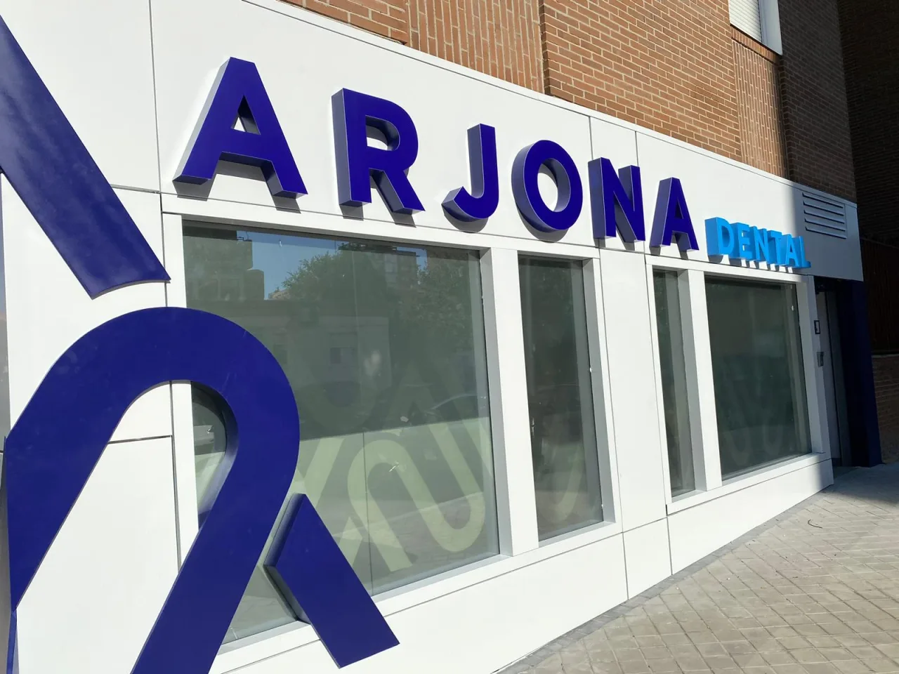 Rótulo de letras corpóreas para empresa en Madrid