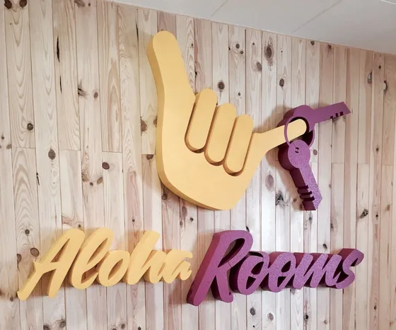 Letras corpóreas para Aloha Rooms