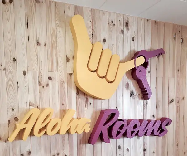 Rótulo de Gavalmedia para Aloha Rooms