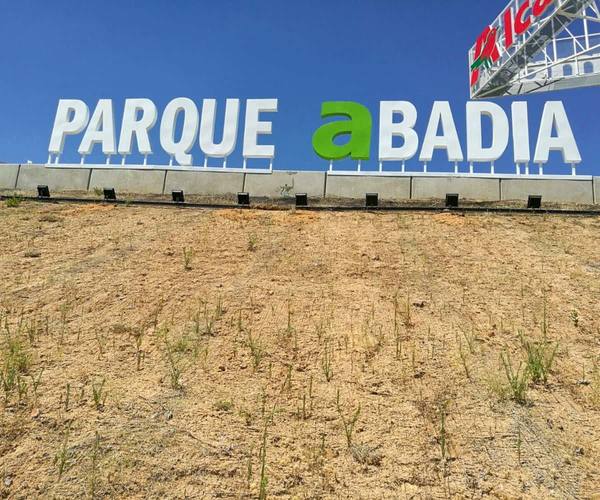 Rótulo de Gavalmedia para Parque de la Abadía